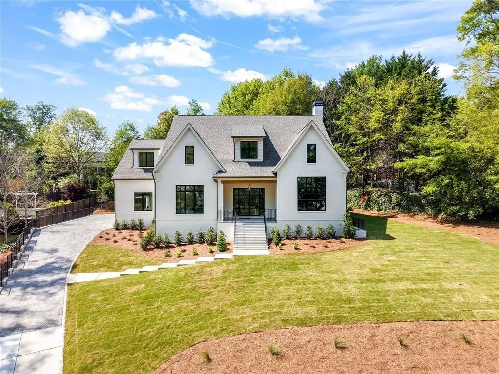 44 Hardeman Road, Atlanta, Georgia 30342, 6 Bedrooms Bedrooms, ,6 BathroomsBathrooms,Residential,For Sale,44 Hardeman Road,7738805