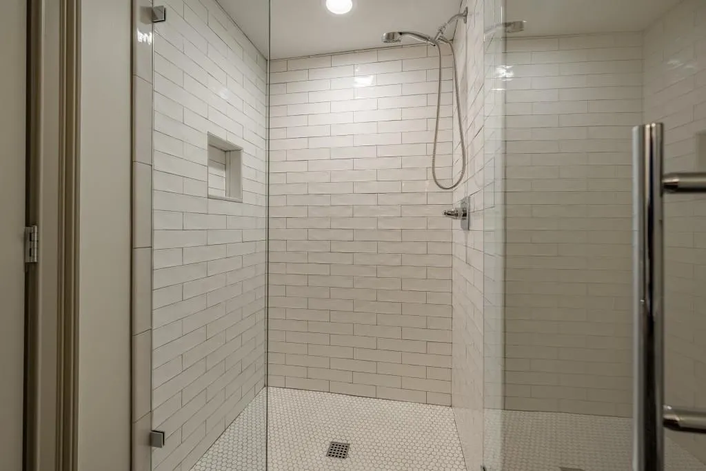 7690 Blandford Place, Sandy Springs, Georgia 30350, 6 Bedrooms Bedrooms, ,5 BathroomsBathrooms,Residential,Sold,7690 Blandford Place,6941847