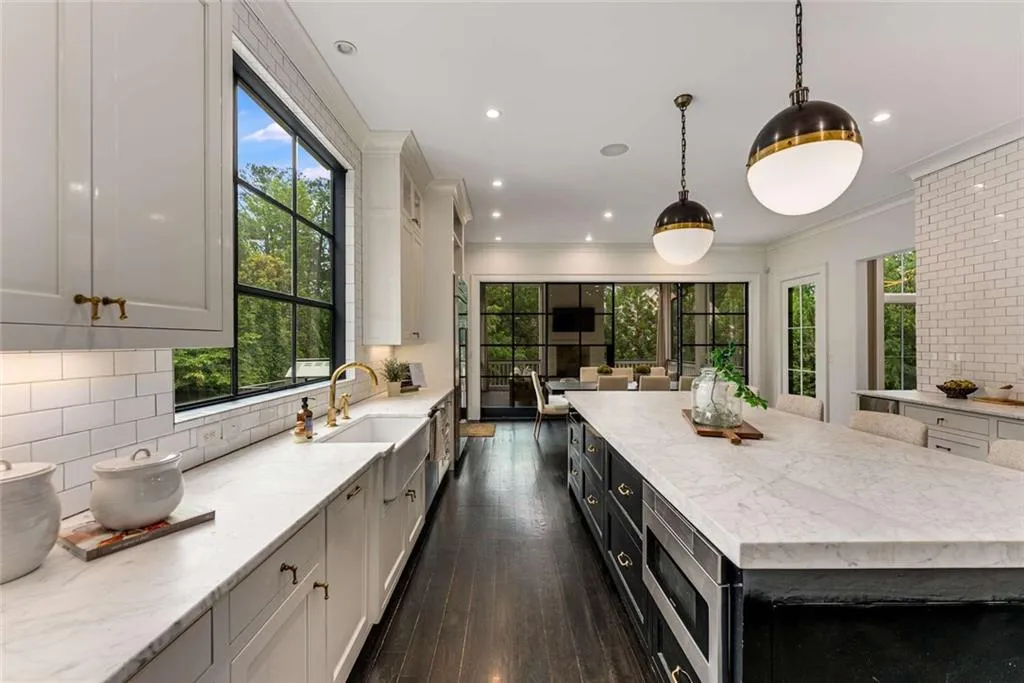 3773 Randall Road Se, Atlanta, Georgia 30339, 6 Bedrooms Bedrooms, ,5 BathroomsBathrooms,Residential,For Sale,3773 Randall Road Se,7582346