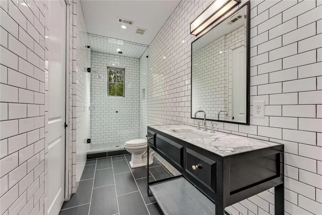 3773 Randall Road Se, Atlanta, Georgia 30339, 6 Bedrooms Bedrooms, ,5 BathroomsBathrooms,Residential,For Sale,3773 Randall Road Se,7582346