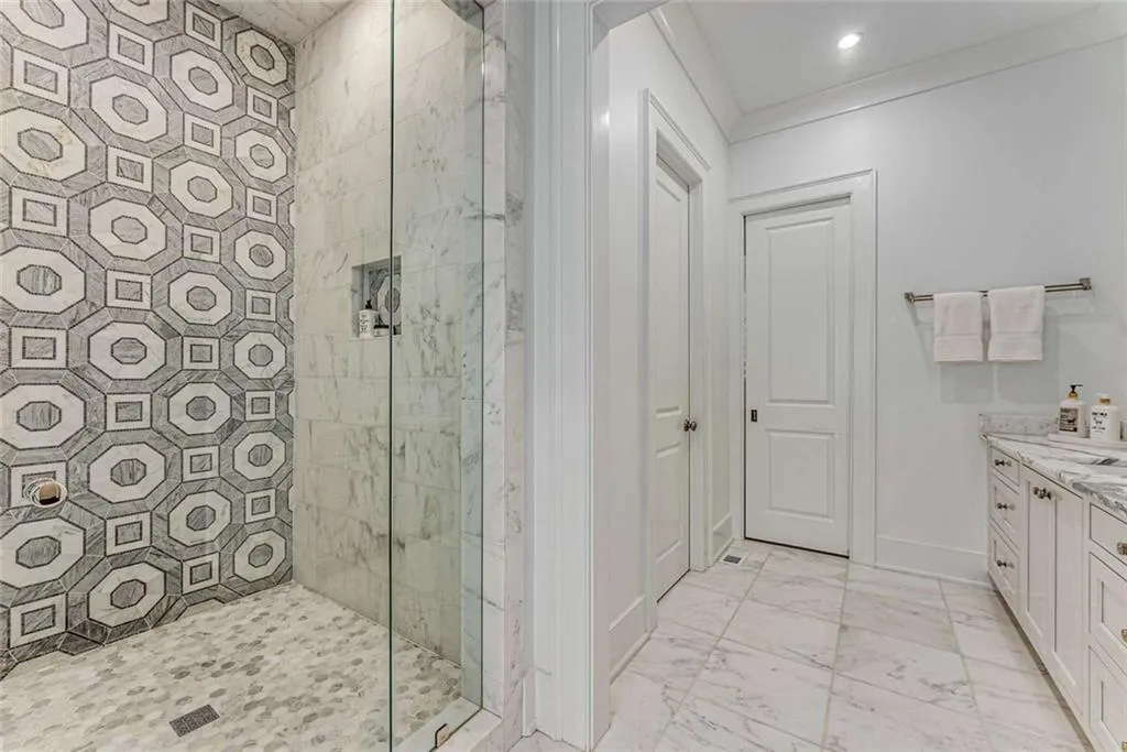 3773 Randall Road Se, Atlanta, Georgia 30339, 6 Bedrooms Bedrooms, ,5 BathroomsBathrooms,Residential,For Sale,3773 Randall Road Se,7582346