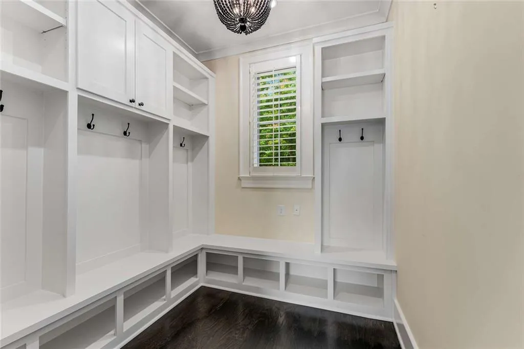 3773 Randall Road Se, Atlanta, Georgia 30339, 6 Bedrooms Bedrooms, ,5 BathroomsBathrooms,Residential,For Sale,3773 Randall Road Se,7582346