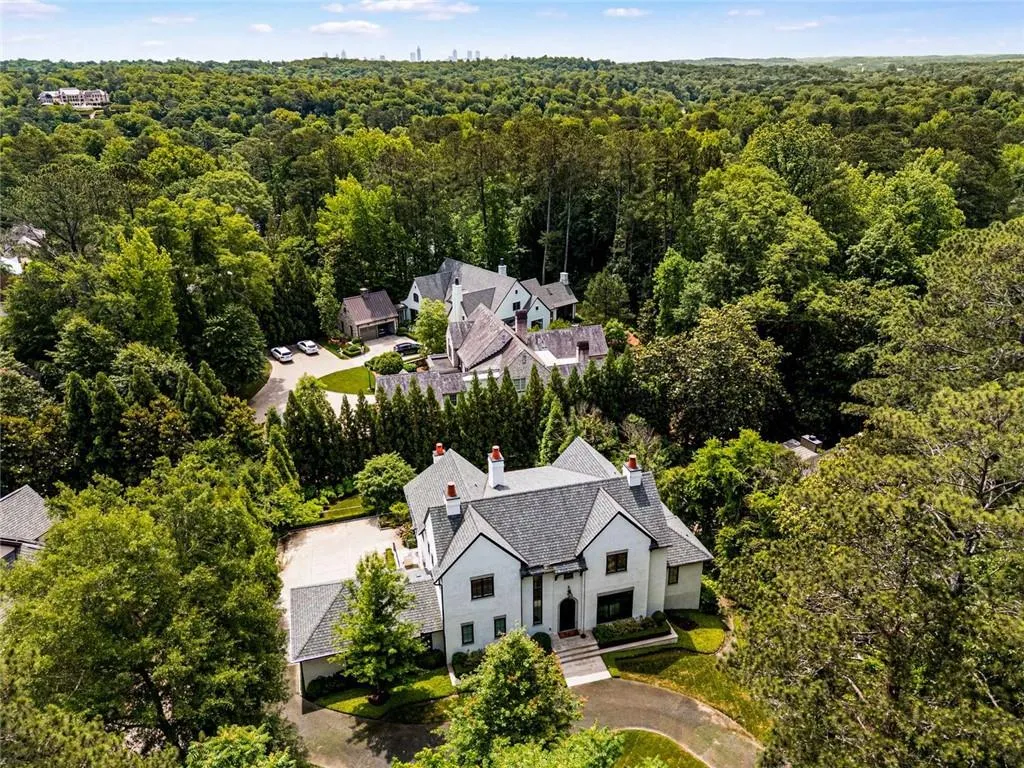 3773 Randall Road Se, Atlanta, Georgia 30339, 6 Bedrooms Bedrooms, ,5 BathroomsBathrooms,Residential,For Sale,3773 Randall Road Se,7582346