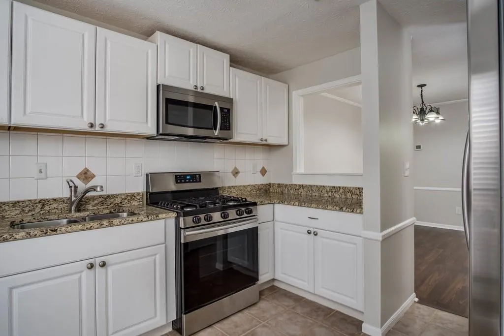 1610 Woodcliff Drive Unit 1610, Atlanta, Georgia 30350, 2 Bedrooms Bedrooms, ,2 BathroomsBathrooms,Residential,Sold,1610 Woodcliff Drive Unit 1610,6511693