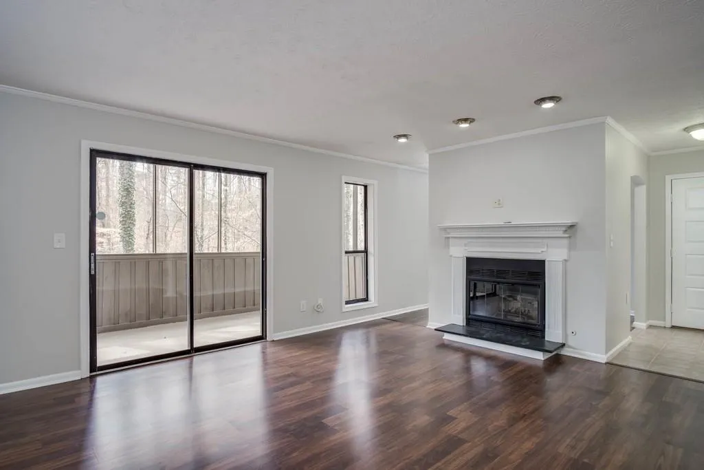 1610 Woodcliff Drive Unit 1610, Atlanta, Georgia 30350, 2 Bedrooms Bedrooms, ,2 BathroomsBathrooms,Residential,Sold,1610 Woodcliff Drive Unit 1610,6511693