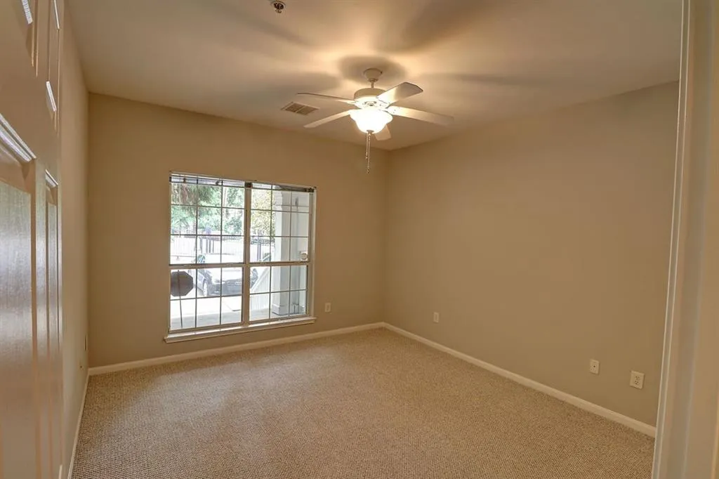 5641 Roswell Road Unit 105, Sandy Springs, Georgia 30342, 2 Bedrooms Bedrooms, ,2 BathroomsBathrooms,Residential,Sold,5641 Roswell Road Unit 105,5860339