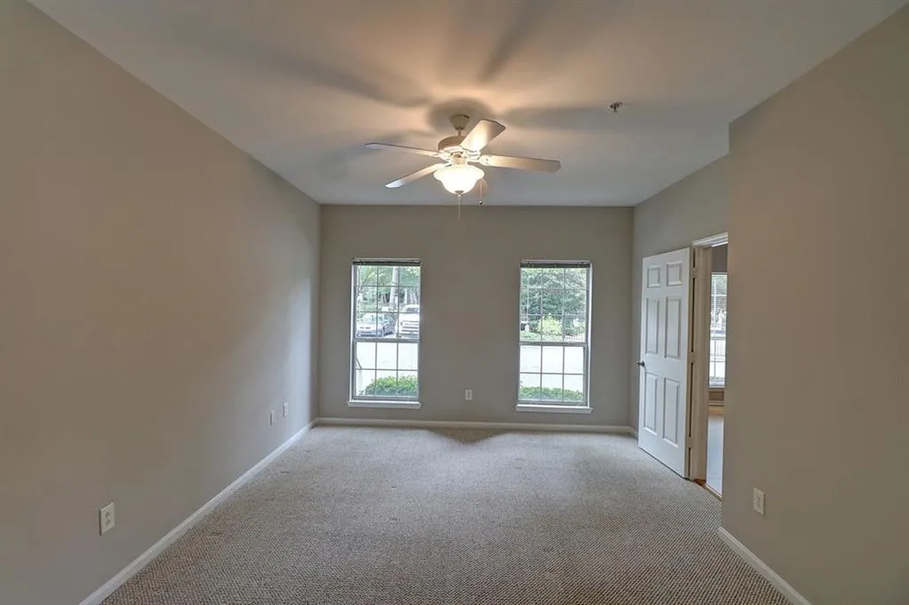 5641 Roswell Road Unit 105, Sandy Springs, Georgia 30342, 2 Bedrooms Bedrooms, ,2 BathroomsBathrooms,Residential,Sold,5641 Roswell Road Unit 105,5860339