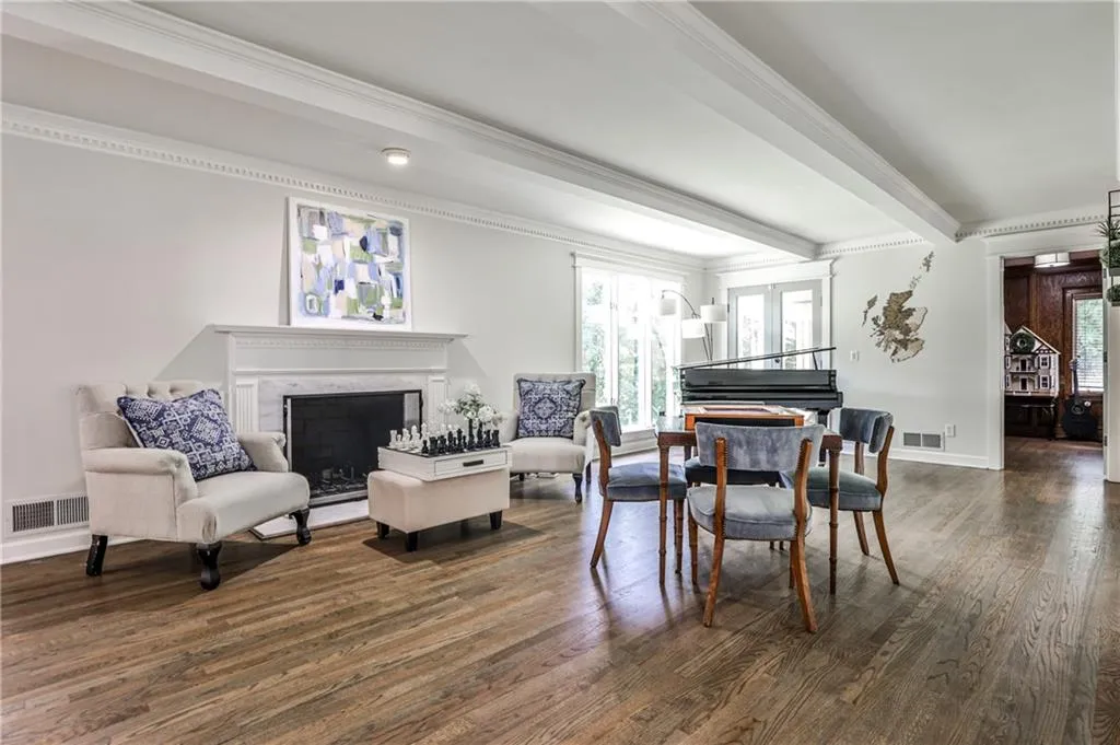 5755 Heards Forest Drive, Atlanta, Georgia 30328, 5 Bedrooms Bedrooms, ,5 BathroomsBathrooms,Residential,For Sale,5755 Heards Forest Drive,7598599