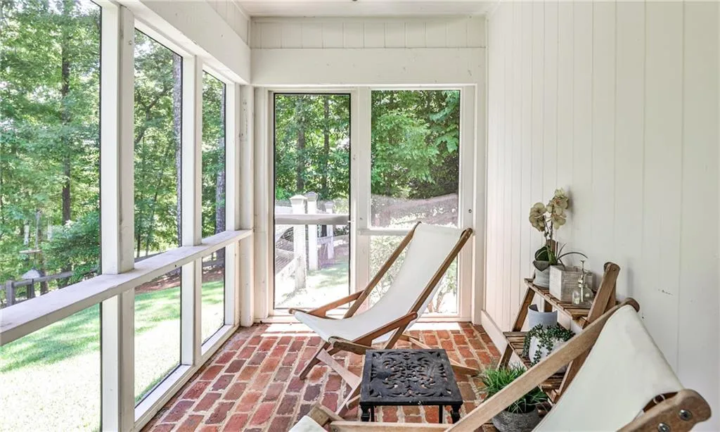 5755 Heards Forest Drive, Atlanta, Georgia 30328, 5 Bedrooms Bedrooms, ,5 BathroomsBathrooms,Residential,For Sale,5755 Heards Forest Drive,7598599