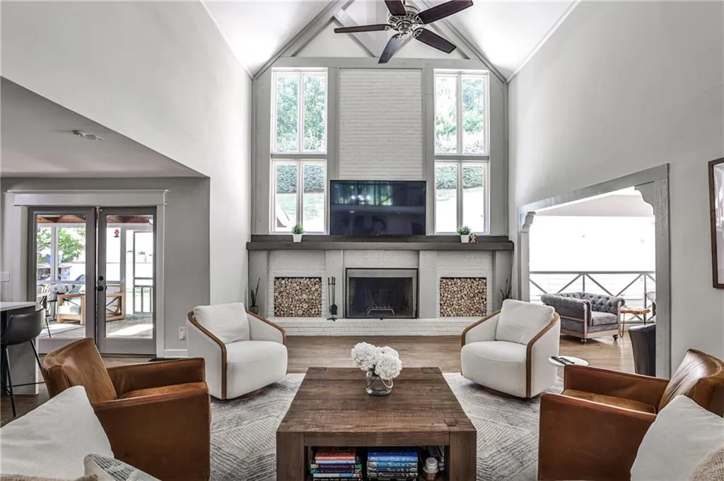 5755 Heards Forest Drive, Atlanta, Georgia 30328, 5 Bedrooms Bedrooms, ,5 BathroomsBathrooms,Residential,For Sale,5755 Heards Forest Drive,7598599
