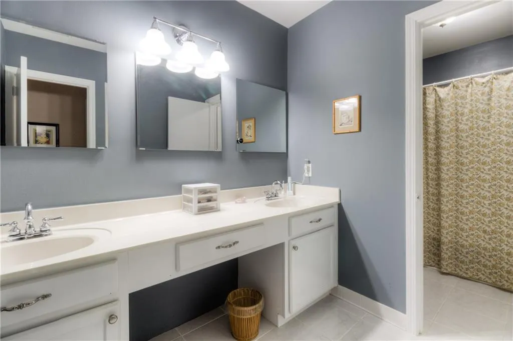 6520 Roswell Road Unit 89, Atlanta, Georgia 30328, 2 Bedrooms Bedrooms, ,1 BathroomBathrooms,Residential,Sold,6520 Roswell Road Unit 89,5918620