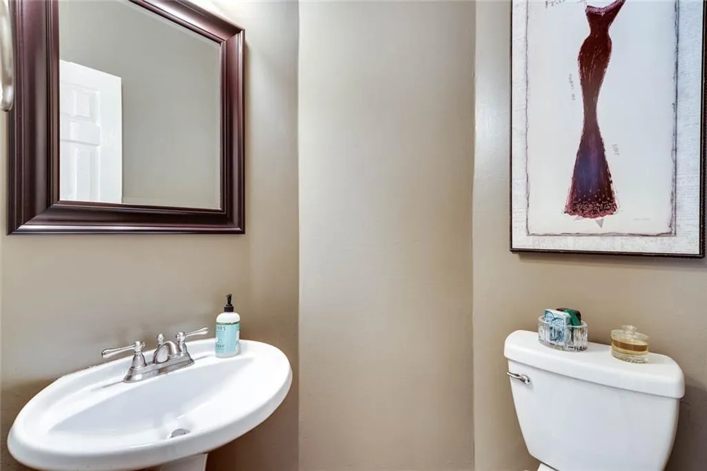 35 Westfair Court, Atlanta, Georgia 30328, 3 Bedrooms Bedrooms, ,2 BathroomsBathrooms,Residential,Sold,35 Westfair Court,6963428