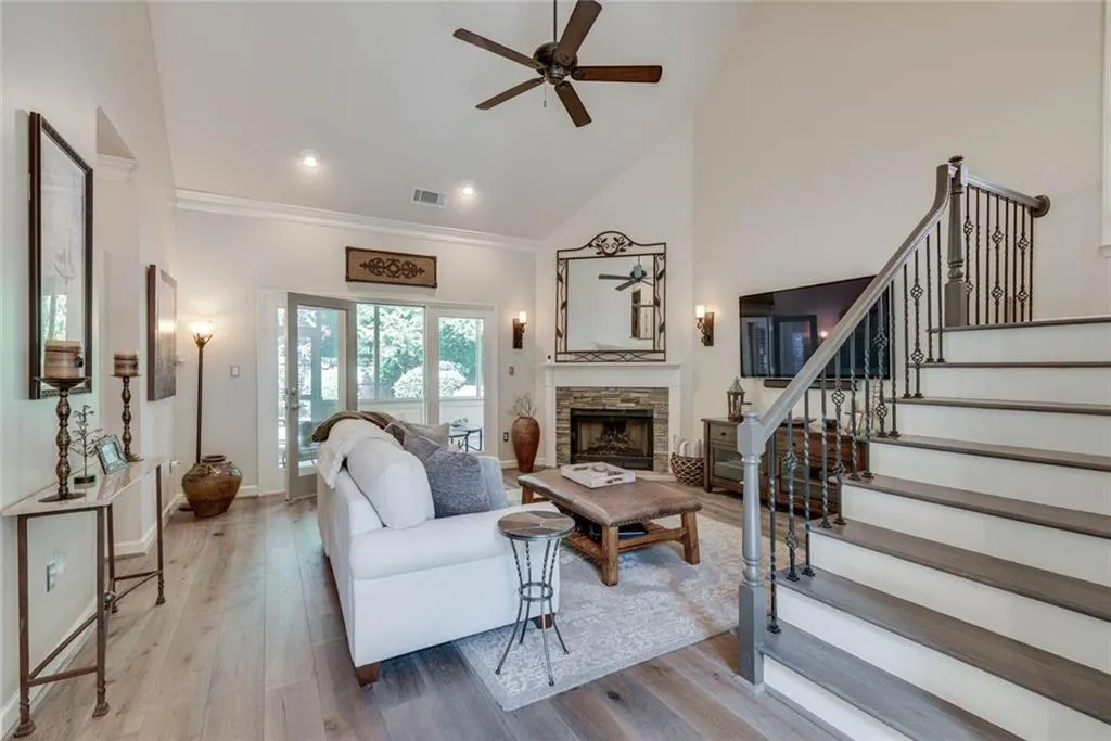 35 Westfair Court, Atlanta, Georgia 30328, 3 Bedrooms Bedrooms, ,2 BathroomsBathrooms,Residential,Sold,35 Westfair Court,6963428