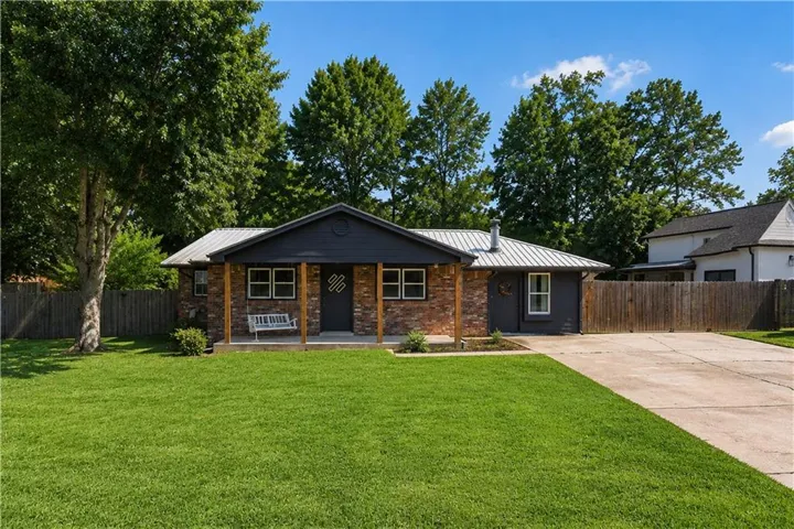 211 Brooke Drive, Alpharetta, Georgia 30009