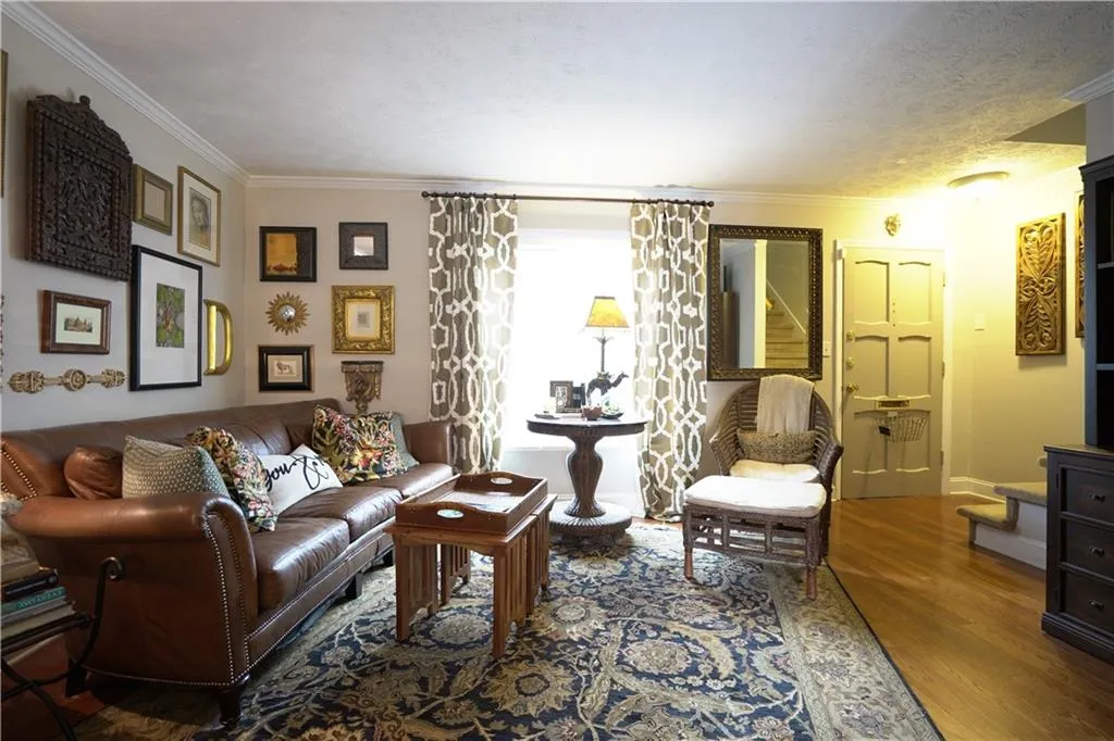 6116 Park Avenue, Sandy Springs, Georgia 30342, 3 Bedrooms Bedrooms, ,2 BathroomsBathrooms,Residential,Sold,6116 Park Avenue,6833173