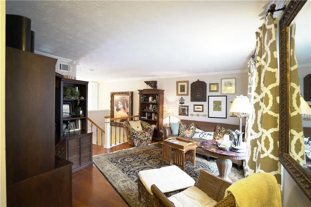 6116 Park Avenue, Sandy Springs, Georgia 30342, 3 Bedrooms Bedrooms, ,2 BathroomsBathrooms,Residential,Sold,6116 Park Avenue,6833173