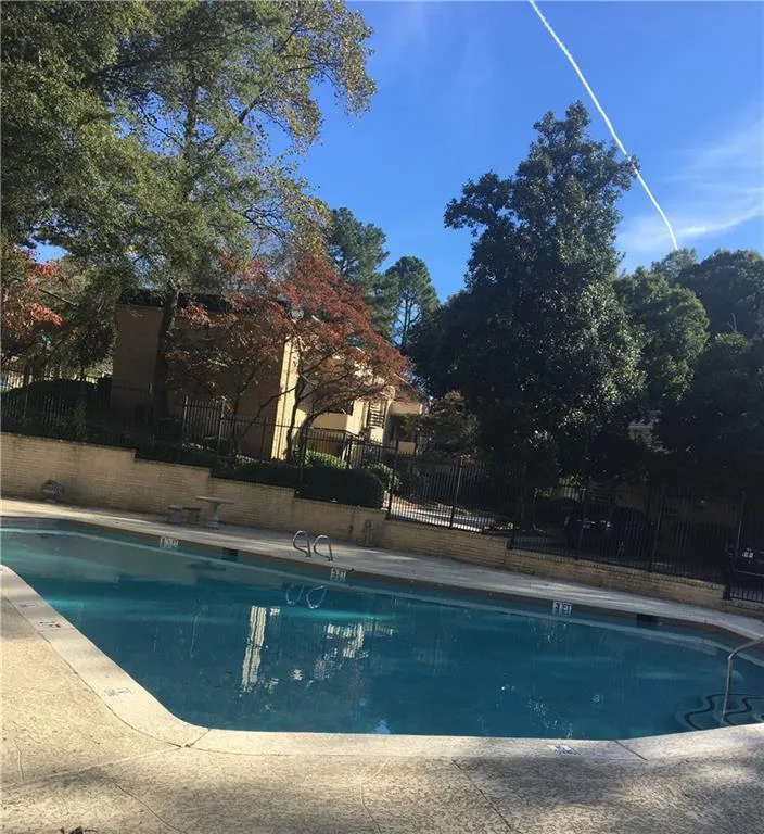 5400 Roswell Road Unit L11, Atlanta, Georgia 30342, 2 Bedrooms Bedrooms, ,2 BathroomsBathrooms,Residential,Sold,5400 Roswell Road Unit L11,6090381 5400 Roswell Road Unit L11, Atlanta, Georgia 30342, 2 Bedrooms Bedrooms, ,2 BathroomsBathrooms,Residential,Sold,5400 Roswell Road Unit L11,6090381