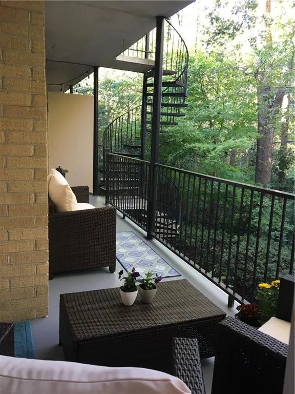 5400 Roswell Road Unit L11, Atlanta, Georgia 30342, 2 Bedrooms Bedrooms, ,2 BathroomsBathrooms,Residential,Sold,5400 Roswell Road Unit L11,6090381 5400 Roswell Road Unit L11, Atlanta, Georgia 30342, 2 Bedrooms Bedrooms, ,2 BathroomsBathrooms,Residential,Sold,5400 Roswell Road Unit L11,6090381