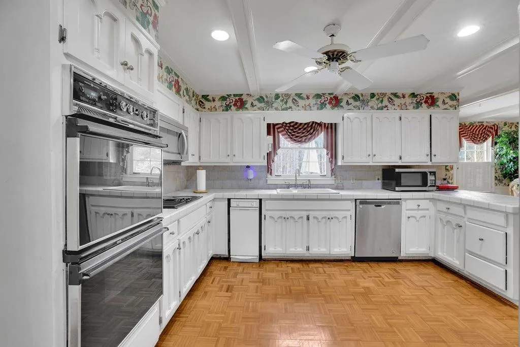 180 Spalding Mill, Atlanta, Georgia 30350, 5 Bedrooms Bedrooms, ,5 BathroomsBathrooms,Residential,For Sale,180 Spalding Mill,7698429