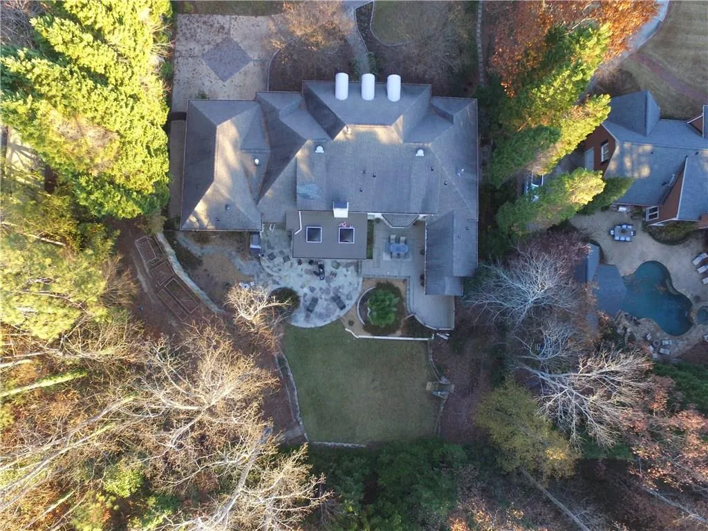 5490 New Wellington Close, Atlanta, Georgia 30327, 6 Bedrooms Bedrooms, ,5 BathroomsBathrooms,Residential,Sold,5490 New Wellington Close,5834445