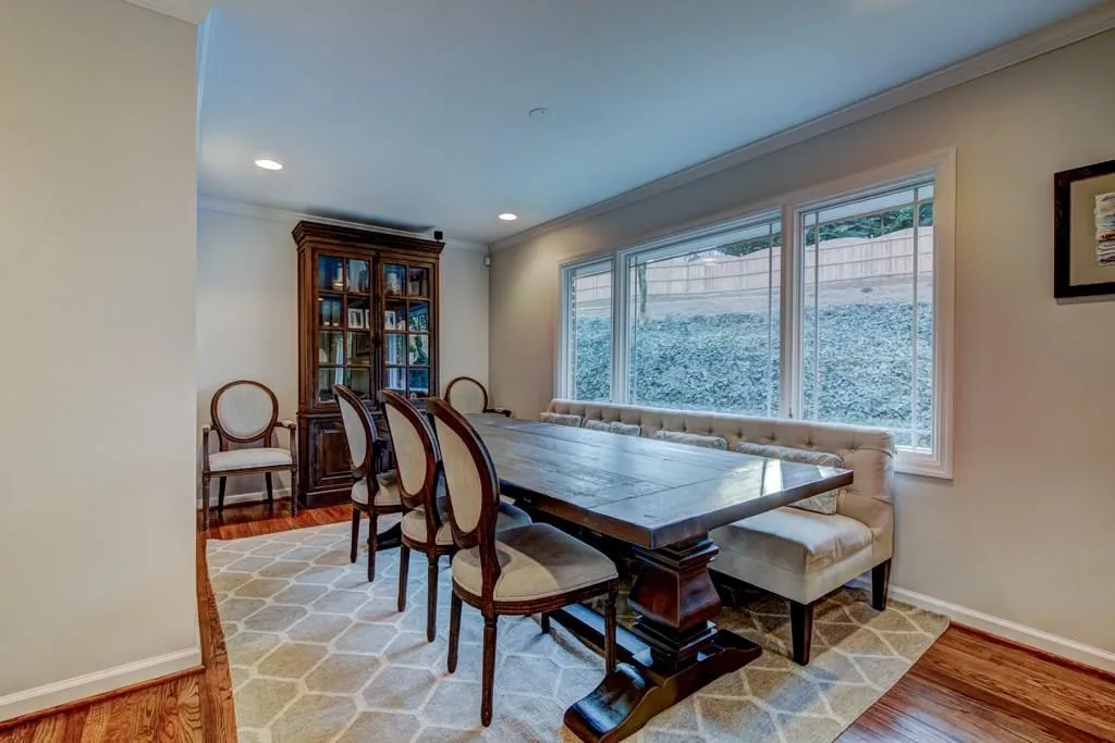 460 Mossyvale Way, Atlanta, Georgia 30328, 3 Bedrooms Bedrooms, ,2 BathroomsBathrooms,Residential,Sold,460 Mossyvale Way,5957664