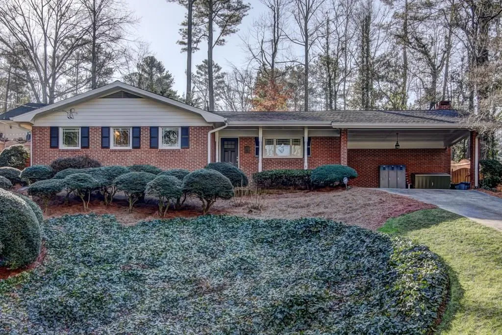 460 Mossyvale Way, Atlanta, Georgia 30328, 3 Bedrooms Bedrooms, ,2 BathroomsBathrooms,Residential,Sold,460 Mossyvale Way,5957664