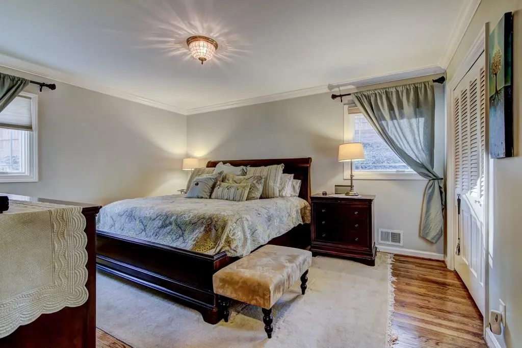 460 Mossyvale Way, Atlanta, Georgia 30328, 3 Bedrooms Bedrooms, ,2 BathroomsBathrooms,Residential,Sold,460 Mossyvale Way,5957664