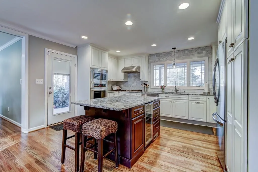 460 Mossyvale Way, Atlanta, Georgia 30328, 3 Bedrooms Bedrooms, ,2 BathroomsBathrooms,Residential,Sold,460 Mossyvale Way,5957664