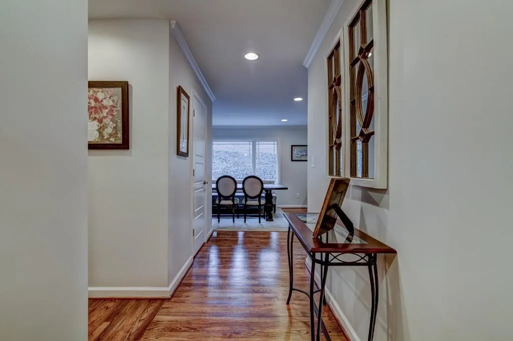 460 Mossyvale Way, Atlanta, Georgia 30328, 3 Bedrooms Bedrooms, ,2 BathroomsBathrooms,Residential,Sold,460 Mossyvale Way,5957664