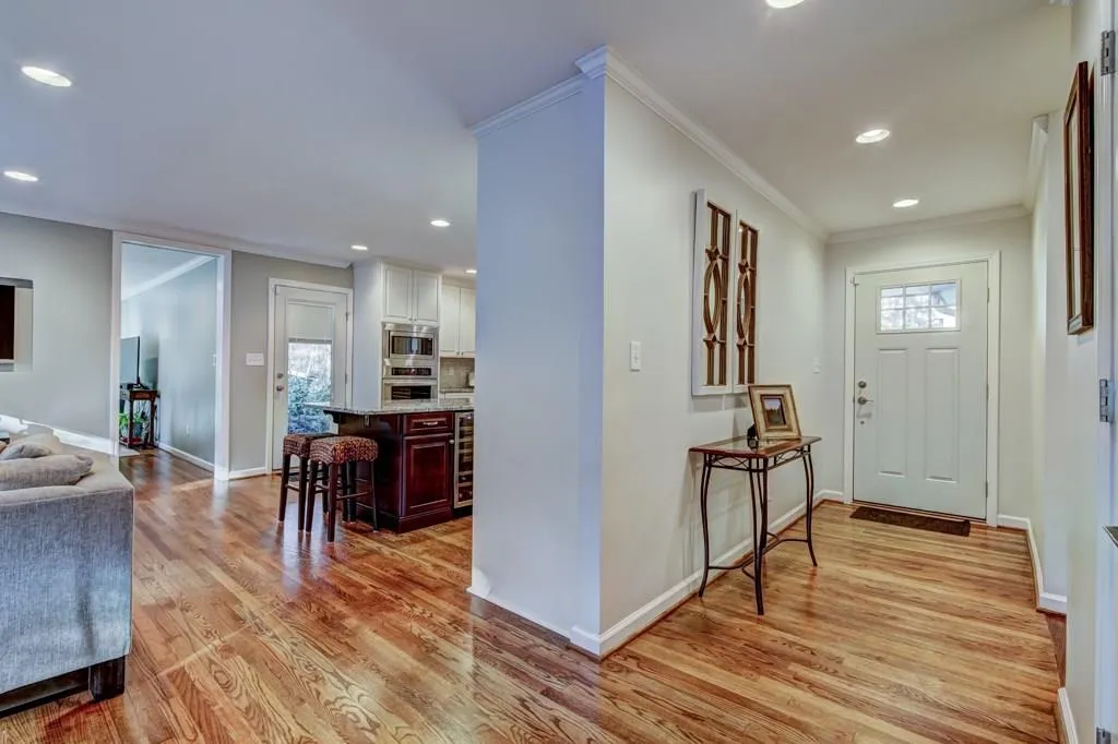 460 Mossyvale Way, Atlanta, Georgia 30328, 3 Bedrooms Bedrooms, ,2 BathroomsBathrooms,Residential,Sold,460 Mossyvale Way,5957664