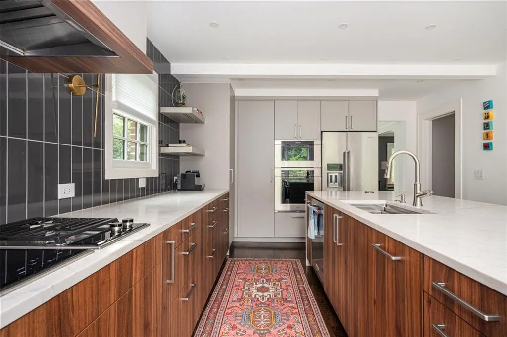 Additional view of kitchen