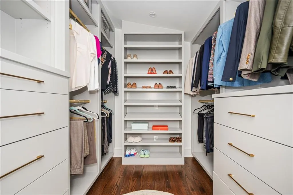 Additional view of walk-in closet