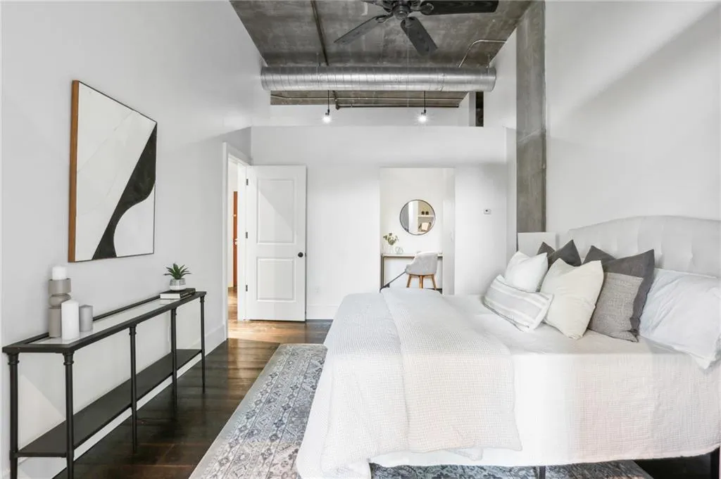 6105 Blue Stone Road Unit 209, Atlanta, Georgia 30328, 2 Bedrooms Bedrooms, ,2 BathroomsBathrooms,Residential,Sold,6105 Blue Stone Road Unit 209,7391433