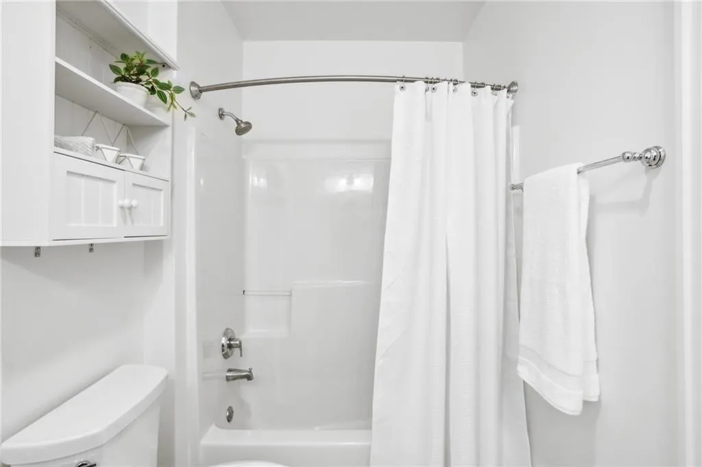 6105 Blue Stone Road Unit 209, Atlanta, Georgia 30328, 2 Bedrooms Bedrooms, ,2 BathroomsBathrooms,Residential,Sold,6105 Blue Stone Road Unit 209,7391433