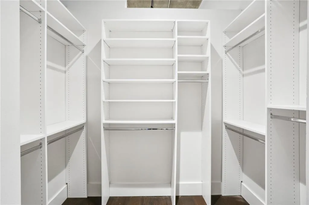 6105 Blue Stone Road Unit 209, Atlanta, Georgia 30328, 2 Bedrooms Bedrooms, ,2 BathroomsBathrooms,Residential,Sold,6105 Blue Stone Road Unit 209,7391433