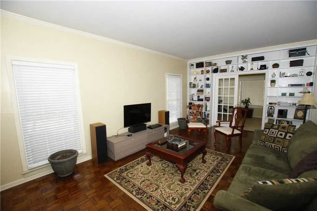 5263 Glenridge Drive, Atlanta, Georgia 30342, 3 Bedrooms Bedrooms, ,3 BathroomsBathrooms,Residential,Sold,5263 Glenridge Drive,5772900