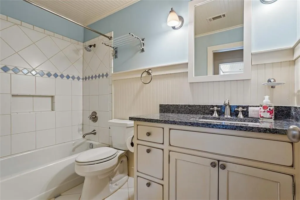 706 Barrington Hills Drive, Atlanta, Georgia 30350, 2 Bedrooms Bedrooms, ,2 BathroomsBathrooms,Residential,Sold,706 Barrington Hills Drive,7546337