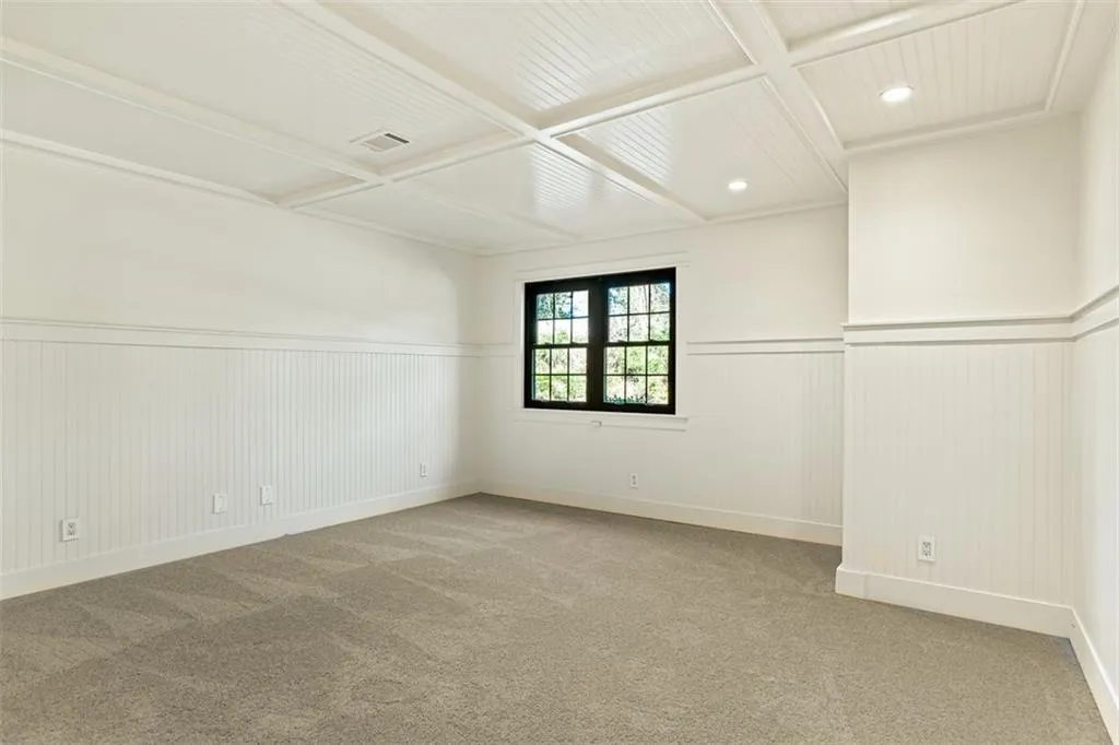 706 Barrington Hills Drive, Atlanta, Georgia 30350, 2 Bedrooms Bedrooms, ,2 BathroomsBathrooms,Residential,Sold,706 Barrington Hills Drive,7546337