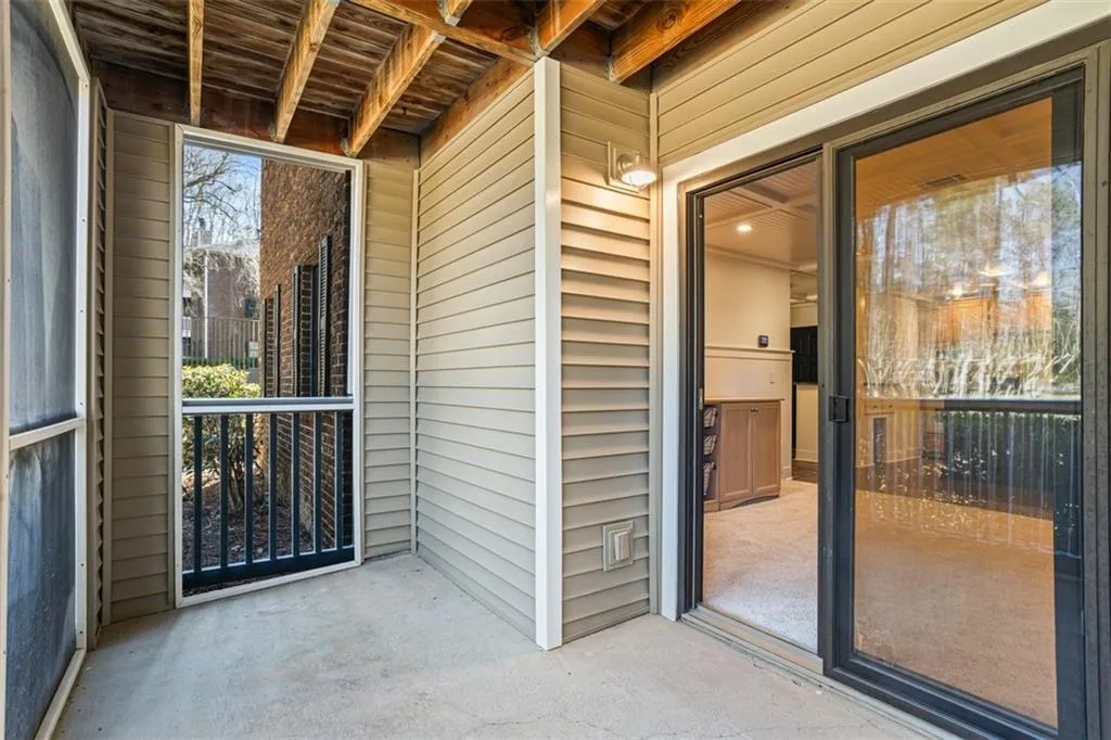 706 Barrington Hills Drive, Atlanta, Georgia 30350, 2 Bedrooms Bedrooms, ,2 BathroomsBathrooms,Residential,Sold,706 Barrington Hills Drive,7546337