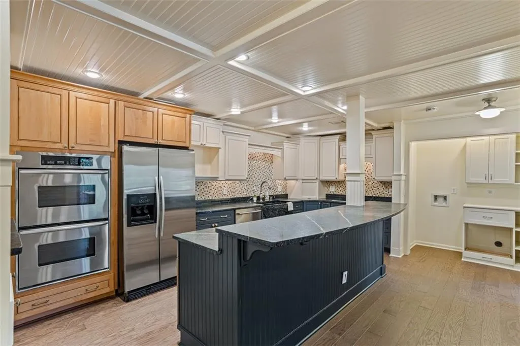706 Barrington Hills Drive, Atlanta, Georgia 30350, 2 Bedrooms Bedrooms, ,2 BathroomsBathrooms,Residential,Sold,706 Barrington Hills Drive,7546337