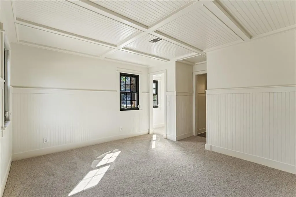 706 Barrington Hills Drive, Atlanta, Georgia 30350, 2 Bedrooms Bedrooms, ,2 BathroomsBathrooms,Residential,Sold,706 Barrington Hills Drive,7546337