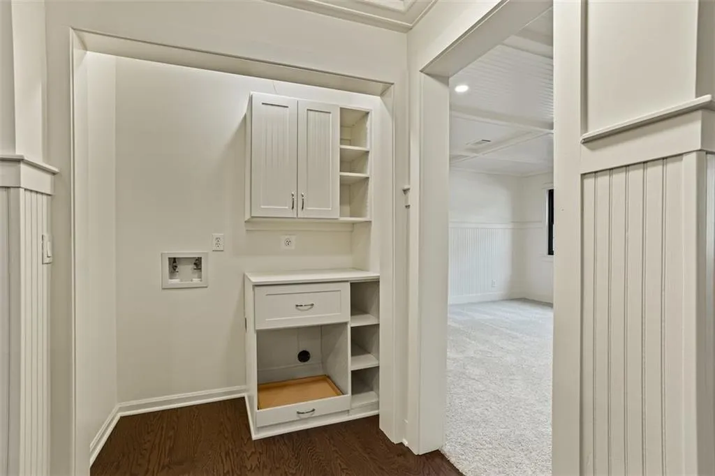 706 Barrington Hills Drive, Atlanta, Georgia 30350, 2 Bedrooms Bedrooms, ,2 BathroomsBathrooms,Residential,Sold,706 Barrington Hills Drive,7546337