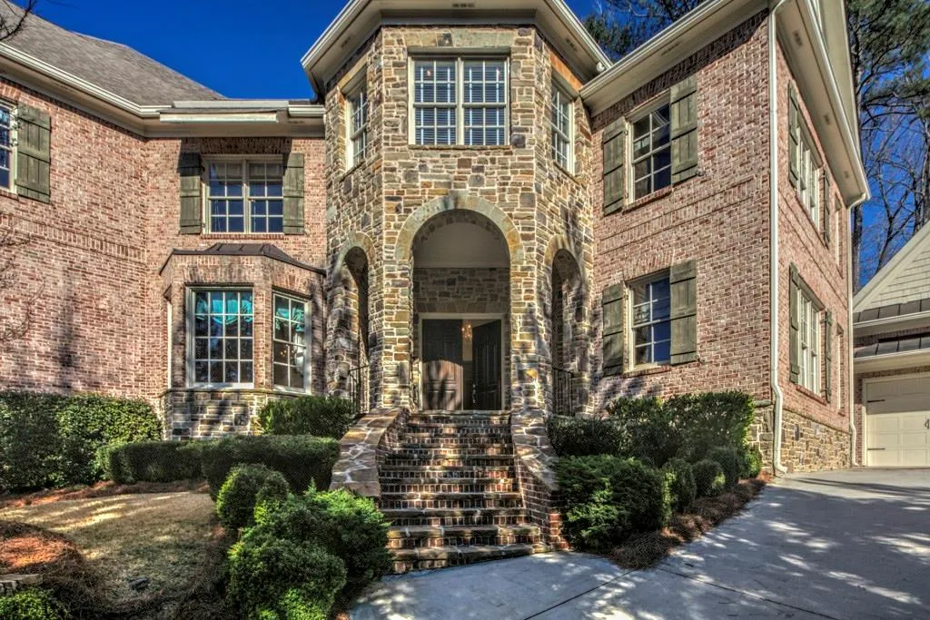705 Estate Way, Atlanta, Georgia 30319, 5 Bedrooms Bedrooms, ,5 BathroomsBathrooms,Residential,Sold,705 Estate Way,5971899