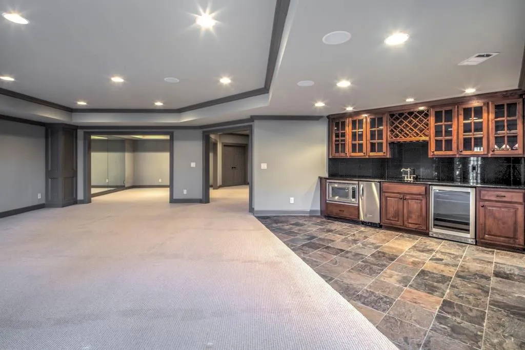705 Estate Way, Atlanta, Georgia 30319, 5 Bedrooms Bedrooms, ,5 BathroomsBathrooms,Residential,Sold,705 Estate Way,5971899