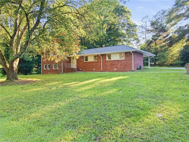 180 E Greenwood Drive, Carrollton, Georgia 30117
