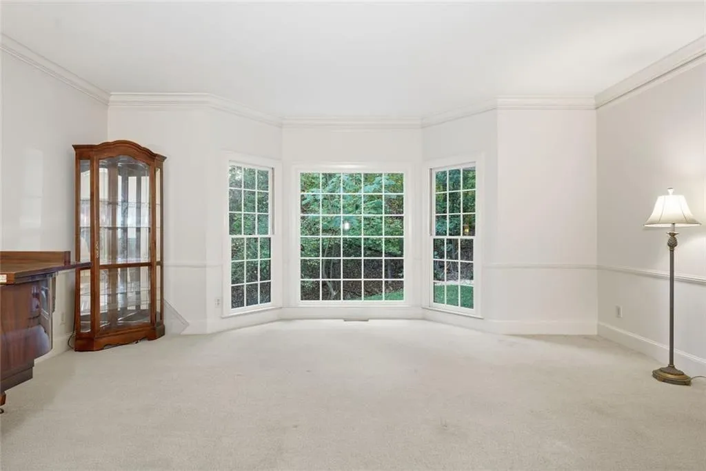 180 Valley Cove, Sandy Springs, Georgia 30350, 6 Bedrooms Bedrooms, ,4 BathroomsBathrooms,Residential,Sold,180 Valley Cove,7677987
