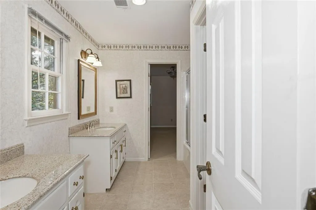 180 Valley Cove, Sandy Springs, Georgia 30350, 6 Bedrooms Bedrooms, ,4 BathroomsBathrooms,Residential,Sold,180 Valley Cove,7677987