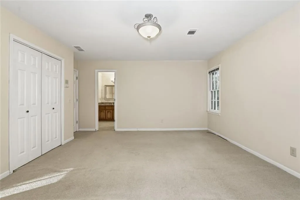 180 Valley Cove, Sandy Springs, Georgia 30350, 6 Bedrooms Bedrooms, ,4 BathroomsBathrooms,Residential,Sold,180 Valley Cove,7677987