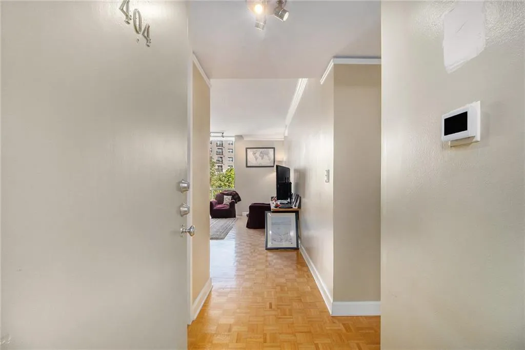 130 26th Street Nw Unit 404, Atlanta, Georgia 30309, 1 Bedroom Bedrooms, ,1 BathroomBathrooms,Residential,For Sale,130 26th Street Nw Unit 404,7646728