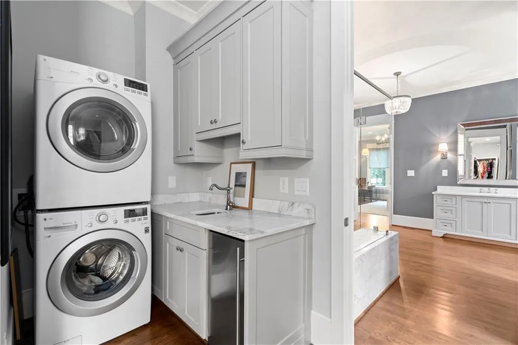 4535 Lake Forrest Drive, Atlanta, Georgia 30342, 7 Bedrooms Bedrooms, ,7 BathroomsBathrooms,Residential,Sold,4535 Lake Forrest Drive,6942907